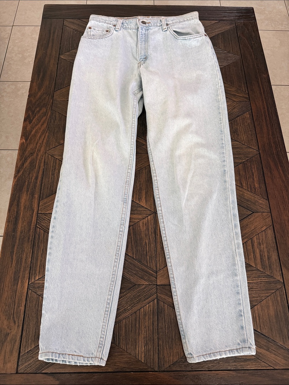 Vintage Levi’s 550 Relaxed Fit Jeans Women’s Size 11 USA Made Light Wash Denim